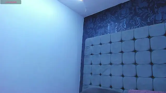 Snapshot of Messy_Karol_ chatting on 01-08-26, 01:35 Messy Karol online show from 01-08-26, 01:35