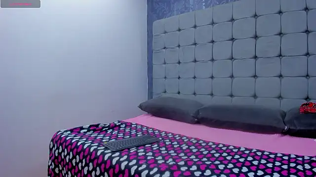 Snapshot of Messy_Karol_ chatting on 02-16-26, 02:13 Messy Karol online show from 02-16-26, 02:13