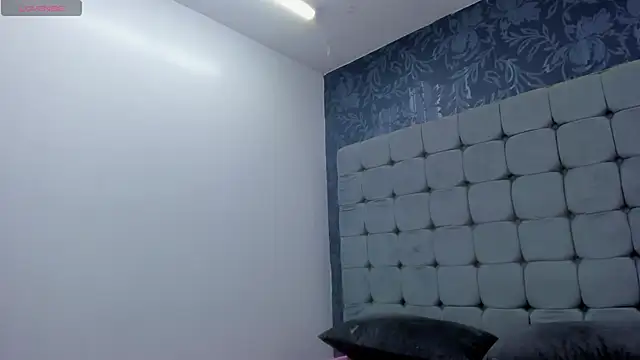 Snapshot of Messy_Karol_ chatting on 03-10-26, 03:06 Messy Karol online show from 03-10-26, 03:06