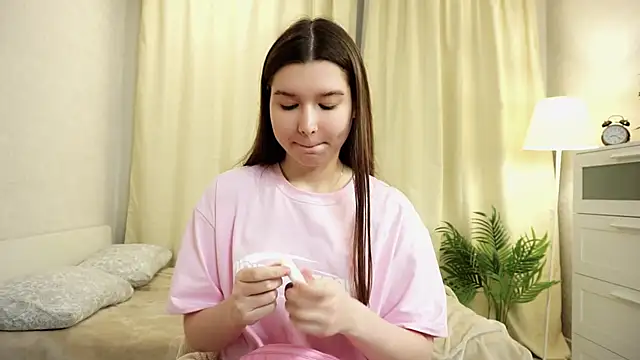 Snapshot of LidiaPasaye chatting on 12-04-25, 02:26 LidiaPasaye online show from 12-04-25, 02:26