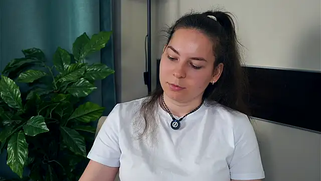 KourtneyFust online show from 12-03-25, 08:23