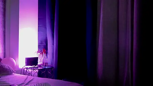 LucyRayy online show from 02-28-26, 07:48