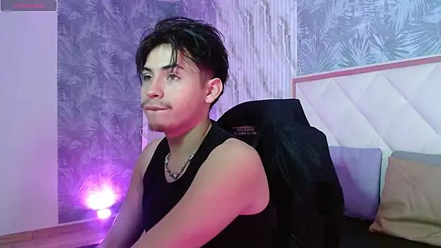 Snapshot of jack_tay1 chatting on 12-04-25, 11:52 jack tay1 online show from 12-04-25, 11:52