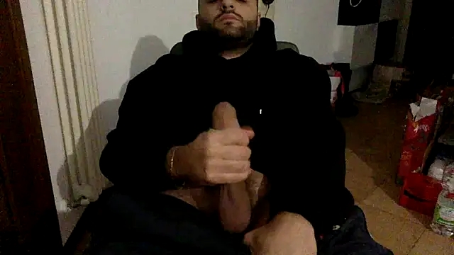 Snapshot of Rente22 chatting on 12-03-25, 02:04 Rente22 online show from 12-03-25, 02:04