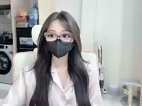 Yuyu-baobei online show from 02-15-26, 07:51