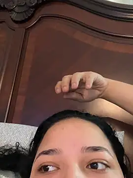 Snapshot of Sexymamalatina20 chatting on 03-16-26, 07:40 Sexymamalatina20 online show from 03-16-26, 07:40