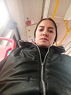 MisNicol online show from 04-17-26, 06:00