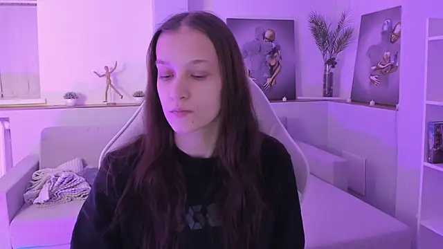 Snapshot of KrisDoeil chatting on 01-09-26, 02:03 KrisDoeil online show from 01-09-26, 02:03