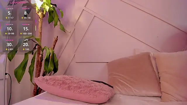 GisellePalmer 88 online show from 04-15-26, 07:58