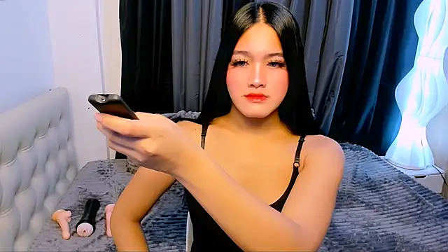 HollyMariee online show from 12-05-25, 10:24