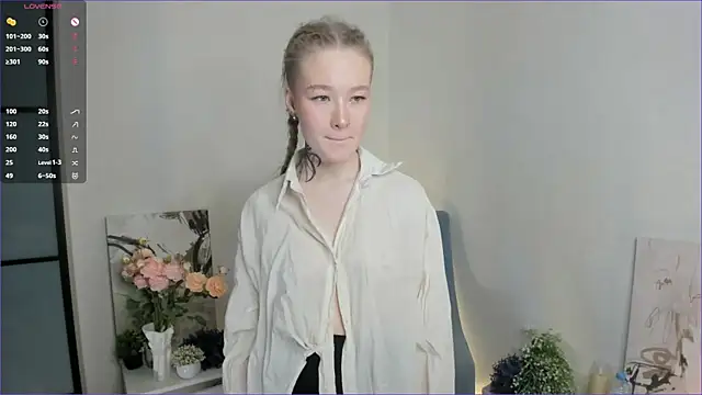 Snapshot of MaireLanda chatting on 01-14-26, 04:18 MaireLanda online show from 01-14-26, 04:18