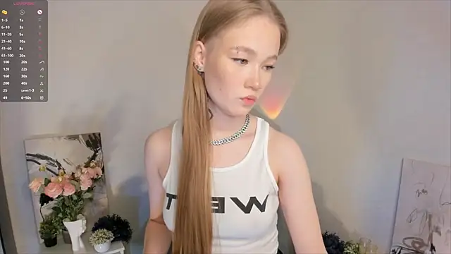 Snapshot of MaireLanda chatting on 02-11-26, 04:06 MaireLanda online show from 02-11-26, 04:06