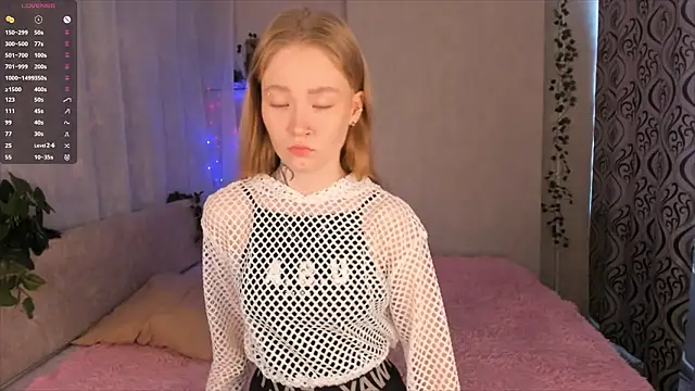 Snapshot of MaireLanda chatting on 03-09-26, 04:27 MaireLanda online show from 03-09-26, 04:27