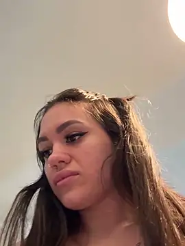 Snapshot of SiennaLuxexx chatting on 02-20-26, 12:49 SiennaLuxexx online show from 02-20-26, 12:49