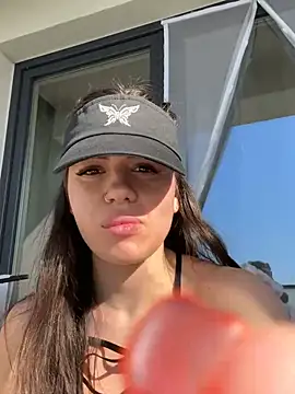 Snapshot of SiennaLuxexx chatting on 03-11-26, 01:39 SiennaLuxexx online show from 03-11-26, 01:39