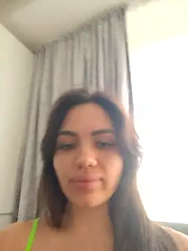 Snapshot of SiennaLuxexx chatting on 03-16-26, 02:10 SiennaLuxexx online show from 03-16-26, 02:10