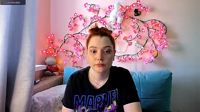 Ungoliant Kiss online show from 05-16-26, 04:39