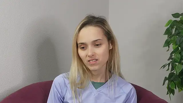 CasieStrawn online show from 12-05-25, 08:23