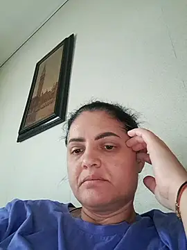 Snapshot of gini92 chatting on 02-22-26, 06:24 gini92 online show from 02-22-26, 06:24