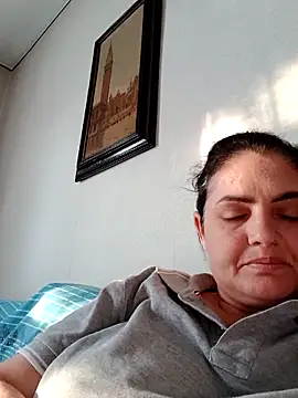 Snapshot of gini92 chatting on 04-03-26, 06:00 gini92 online show from 04-03-26, 06:00