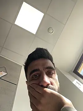 Snapshot of Ghost-Zero chatting on 03-07-26, 10:45 Ghost-Zero online show from 03-07-26, 10:45