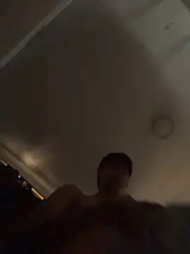 Snapshot of Lander_Cruz chatting on 12-17-25, 07:09 Lander Cruz online show from 12-17-25, 07:09