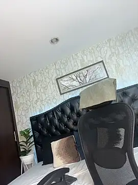 Snapshot of Lander_Cruz chatting on 02-11-26, 07:52 Lander Cruz online show from 02-11-26, 07:52