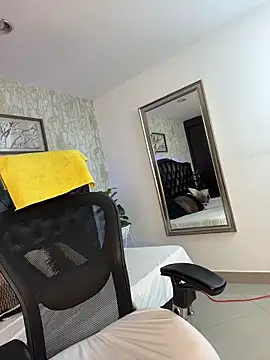 Snapshot of Lander_Cruz chatting on 02-25-26, 08:18 Lander Cruz online show from 02-25-26, 08:18