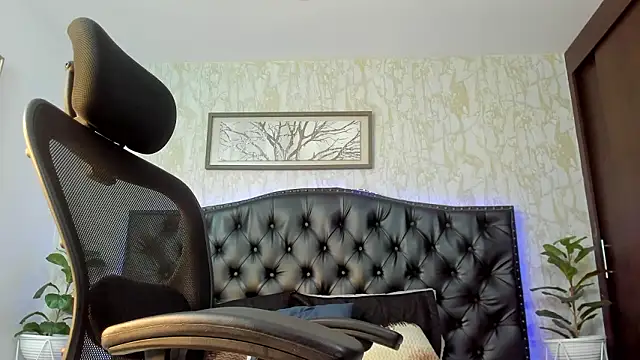 Snapshot of Lander_Cruz chatting on 03-13-26, 09:10 Lander Cruz online show from 03-13-26, 09:10