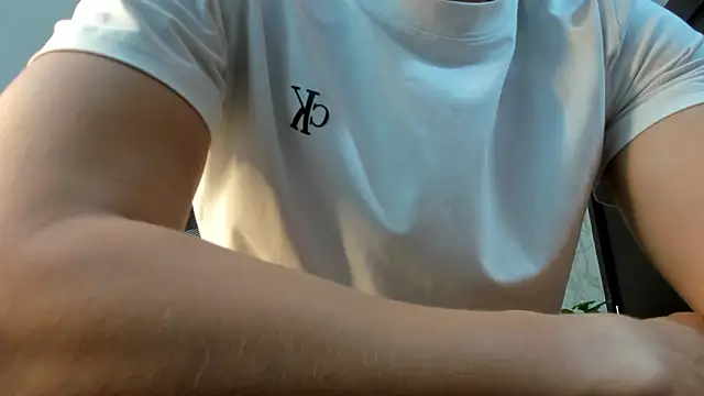 Snapshot of Lander_Cruz chatting on 03-16-26, 08:13 Lander Cruz online show from 03-16-26, 08:13