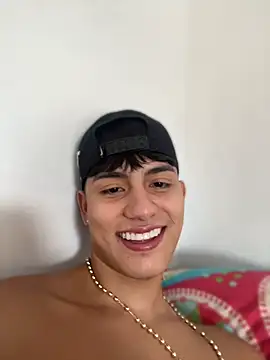 Snapshot of Lander_Cruz chatting on 06-15-26, 05:37 Lander Cruz online show from 06-15-26, 05:37