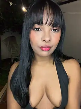 Snapshot of MIAROGGERSS chatting on 03-05-26, 03:13 MIAROGGERSS online show from 03-05-26, 03:13