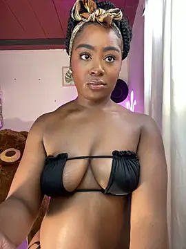 Snapshot of Cynthia_es chatting on 03-09-26, 04:22 Cynthia es online show from 03-09-26, 04:22