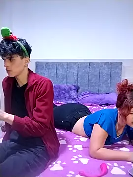 hottie couplee online show from 12-14-25, 01:00