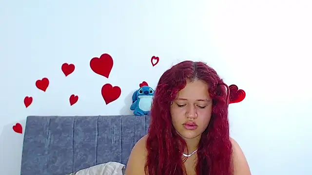 Snapshot of hottie_couplee chatting on 06-27-26, 03:22 hottie couplee online show from 06-27-26, 03:22