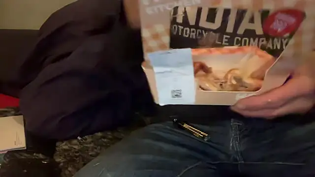 Snapshot of CBT-Sounding chatting on 02-14-26, 04:48 CBT-Sounding online show from 02-14-26, 04:48