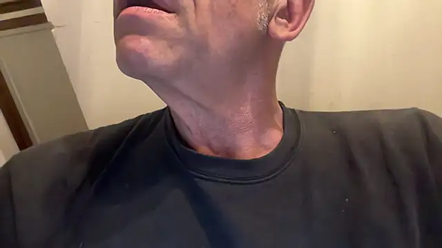 Snapshot of CBT-Sounding chatting on 03-05-26, 08:38 CBT-Sounding online show from 03-05-26, 08:38