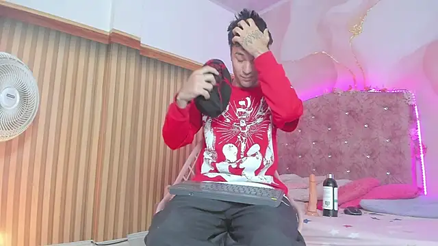 Snapshot of jack__baby_ chatting on 12-15-25, 03:00 jack baby online show from 12-15-25, 03:00