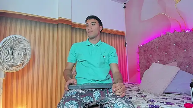 Snapshot of jack__baby_ chatting on 12-16-25, 03:00 jack baby online show from 12-16-25, 03:00