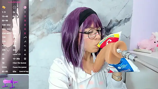 Snapshot of sofia_shadow_ chatting on 03-05-26, 03:57 sofia shadow online show from 03-05-26, 03:57