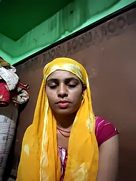 Snapshot of Rakhi_hote chatting on 04-23-26, 08:33 Rakhi hote online show from 04-23-26, 08:33