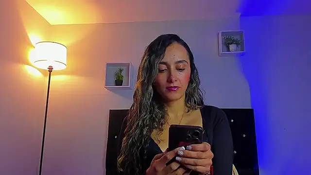 Victoria Rose  online show from 01-18-26, 01:53