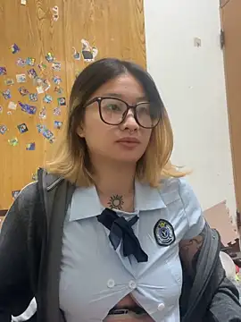 Snapshot of abella1116 chatting on 03-08-26, 04:11 abella1116 online show from 03-08-26, 04:11