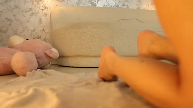 SilviaVanda online show from 05-14-26, 06:20