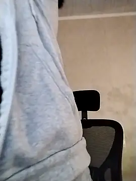 Carameloswing1 online show from 12-16-25, 01:49