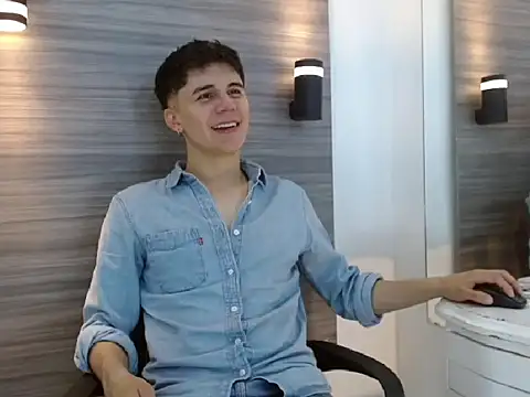 JuanGomm online show from 03-11-26, 03:23