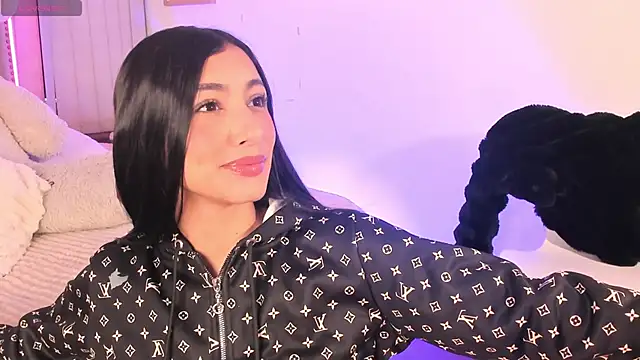Snapshot of lya__brown chatting on 06-04-26, 11:05 lya brown online show from 06-04-26, 11:05