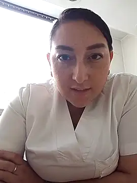 Snapshot of Valeria_montana_ chatting on 12-22-25, 01:08 Valeria montana online show from 12-22-25, 01:08