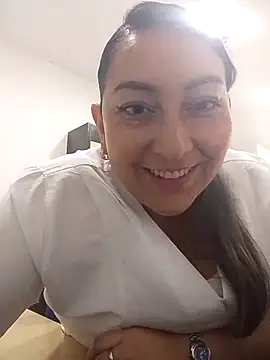 Snapshot of Valeria_montana_ chatting on 01-14-26, 12:44 Valeria montana online show from 01-14-26, 12:44