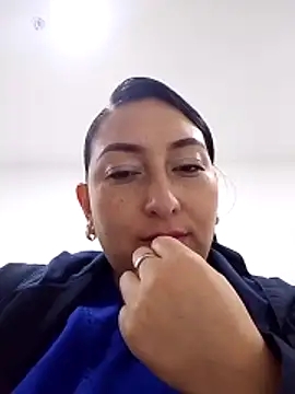 Snapshot of Valeria_montana_ chatting on 02-17-26, 12:01 Valeria montana online show from 02-17-26, 12:01